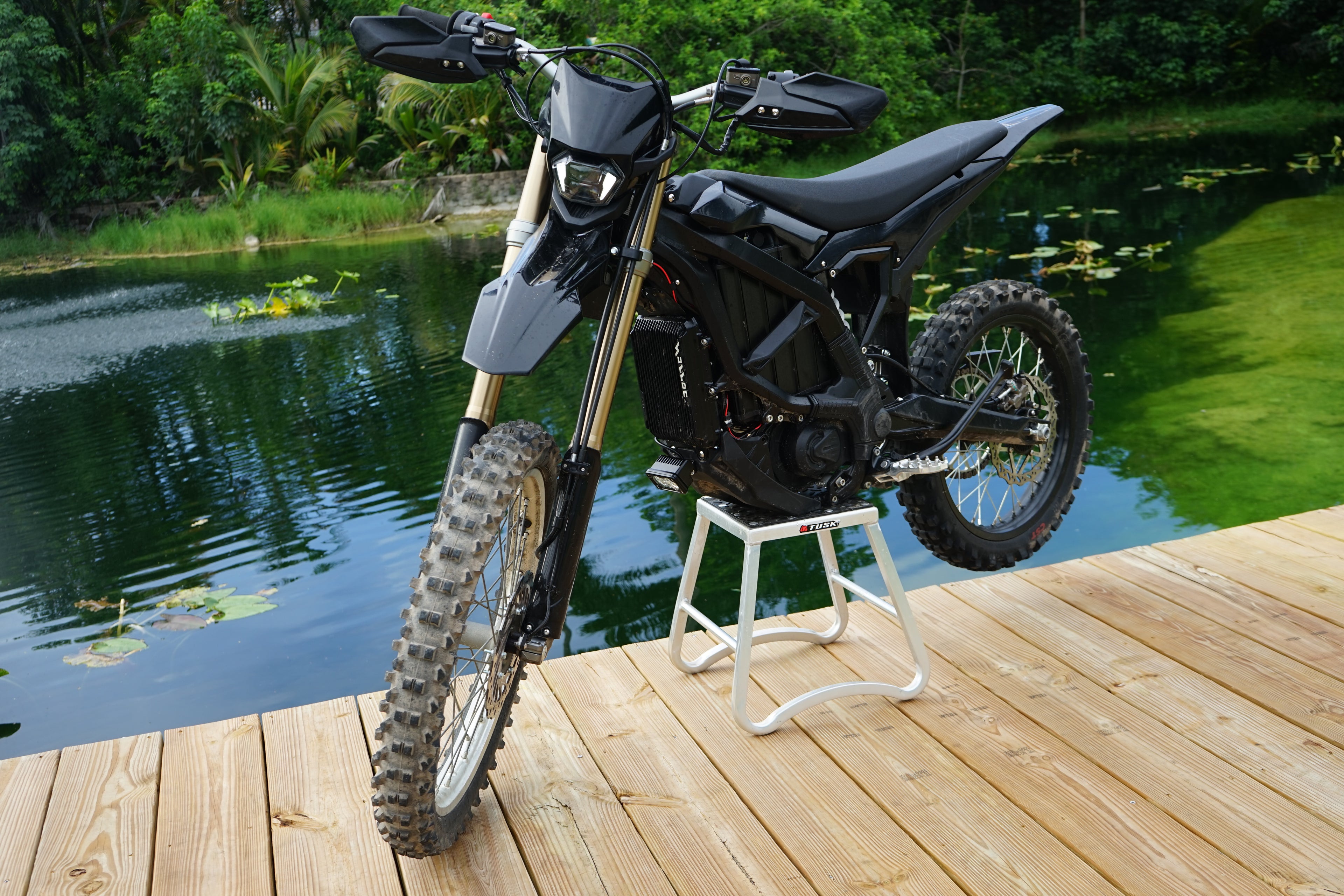 (Presale) Surron Ultra bee Wheelie Light
