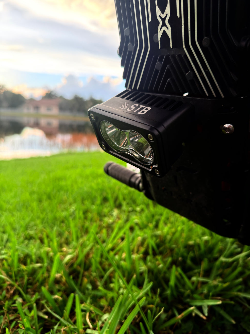 (Presale) Talaria xxx wheelie light