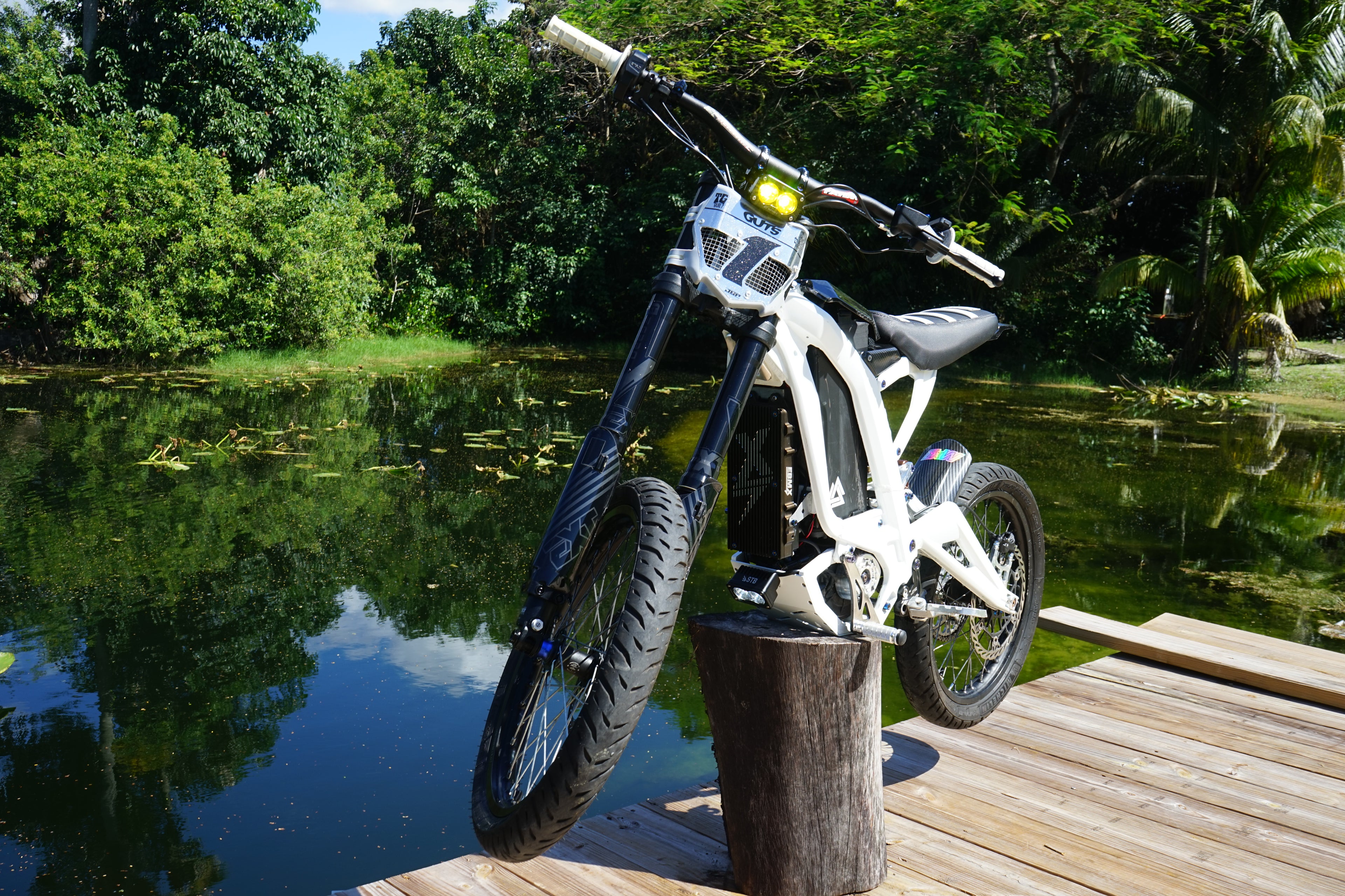 Surron lbx/lbs and Eride pro Wheelie light