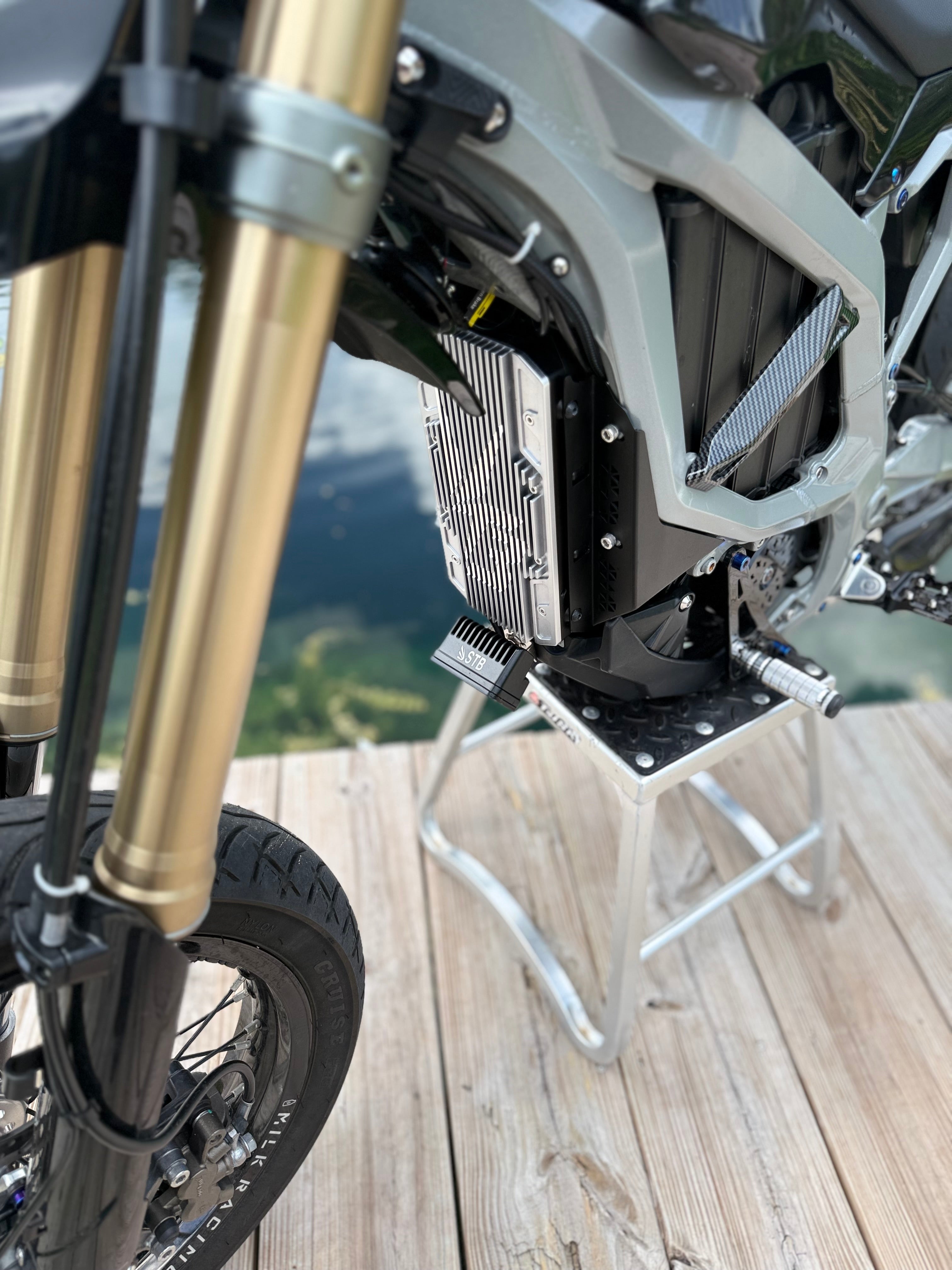 StreetBeam™ Wheelie Light — Sur-Ron Ultra Bee