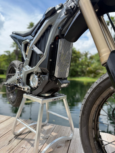Sur-Ron Ultra Bee — Wheelie Light