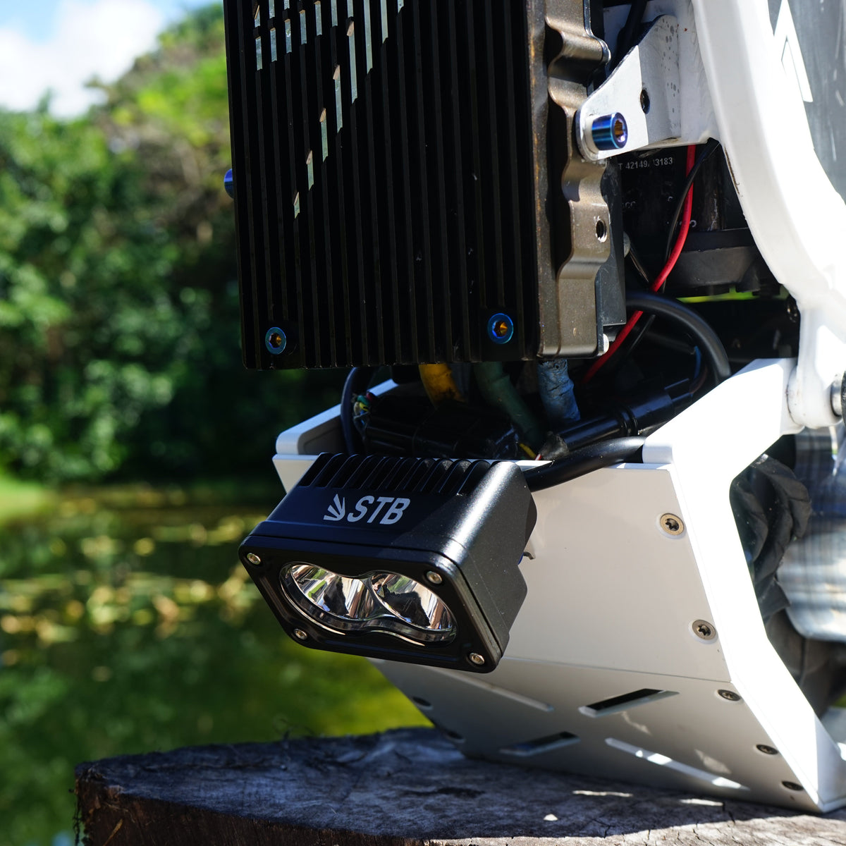 Battery powered wheelie light pod installed on an electric bike